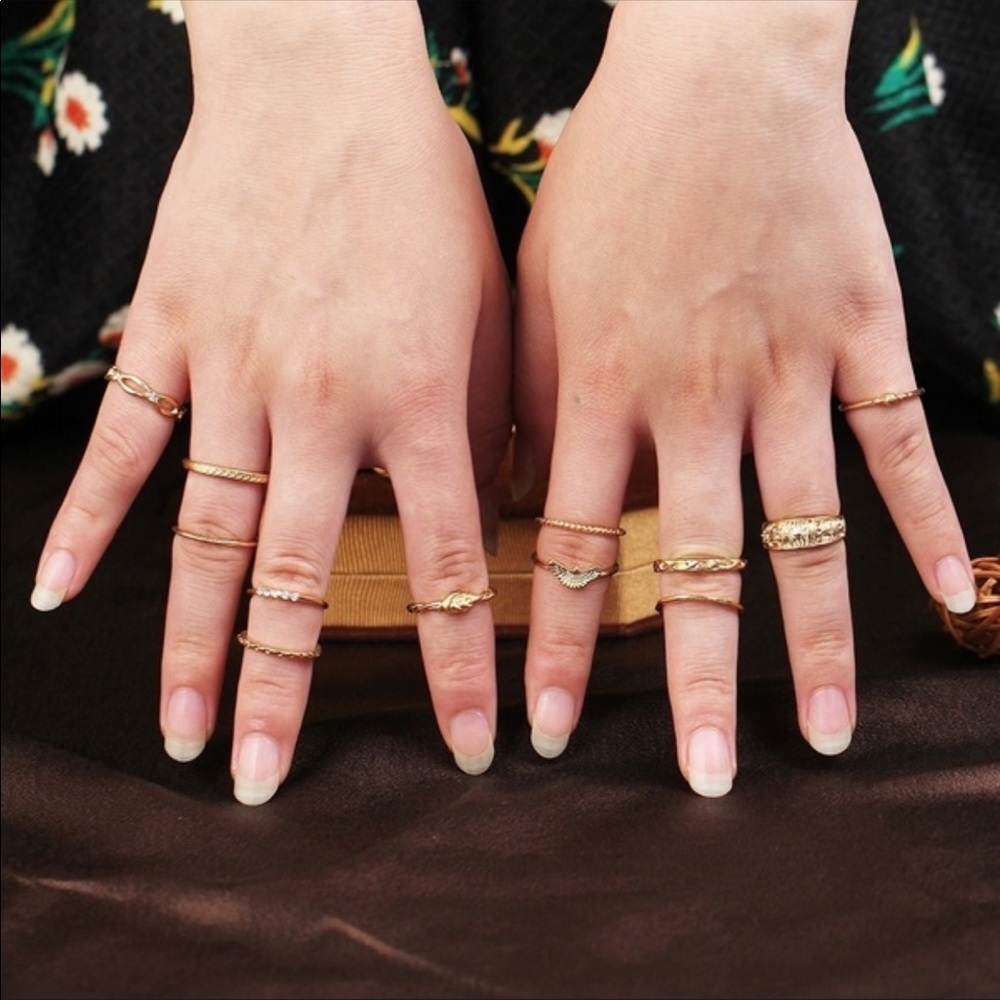 12 piece gold ring set! 💍 💛💛💛 - Picture 3 of 6